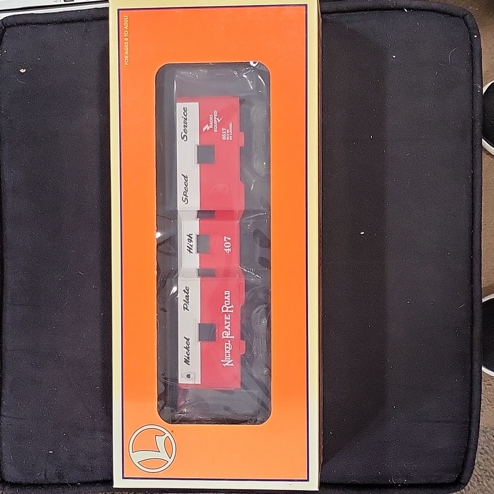 Lionel Trains 6-19752 Nickel Plate Road Illuminated Bay Window Caboose